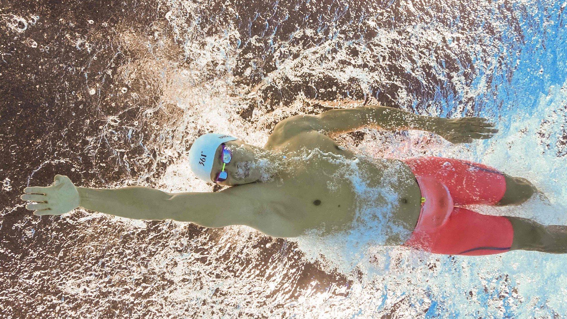 罗马诺独家披露,拉齐奥与阿贾克斯深入谈判肯尼思-泰勒转会,球员公开表达加盟意愿